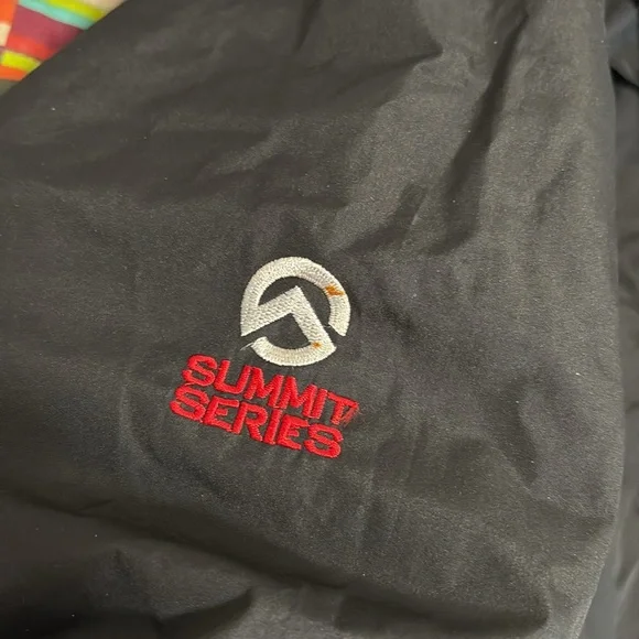 The North Face summit series Men's Dark Gray Raincoat 2xL broken zipper - Picture 6 of 11